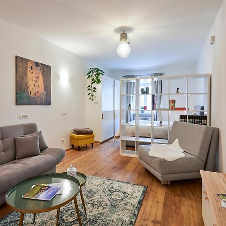 Karina Lauben Lodge Egna Ngoại thất bức ảnh